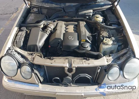 1999 Mercedes-Benz E 320 from USA, damaged, VIN WDBJF65H6XA920142